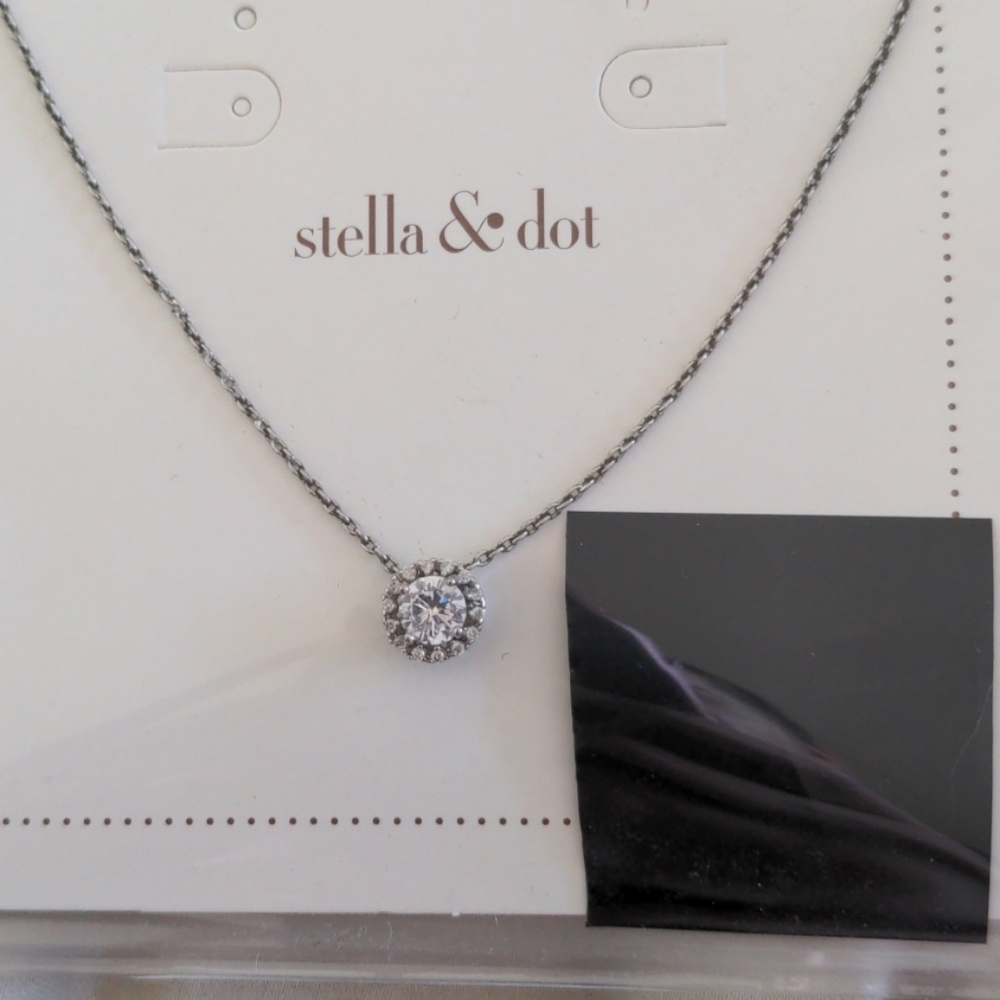 Duchess Pendant
